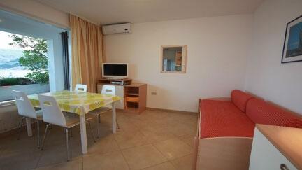 Apartman Dorotea s terasom i pogledom na more