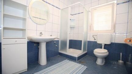 Apartman Ivanka s 2 dvokrevetne sobe i terasom