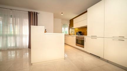 Apartment Klea with Terrace A2+1