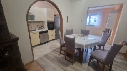 Apartman Lidija 3 s tri spavaće sobe