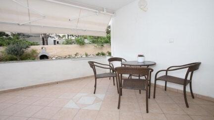 Katarina 2 apartman 2 ketszemelyes aggyal ellatott szobaval es terasszal