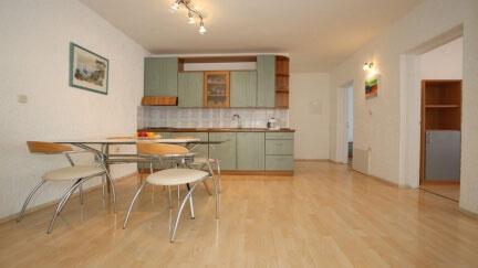 Katarina 2 apartman 2 ketszemelyes aggyal ellatott szobaval es terasszal