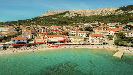 Modern apartman Bojan terasszal es kilatassal a tengerre