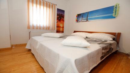 Modern apartman Bojan terasszal es kilatassal a tengerre