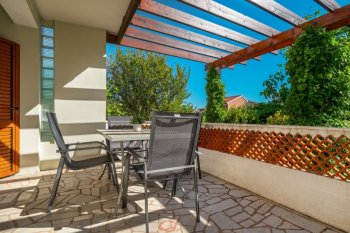 Apartment Branko A4 with 2 Double Rooms and Terrace