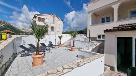 Apartment Gerta 4 with Balcony and Sea View