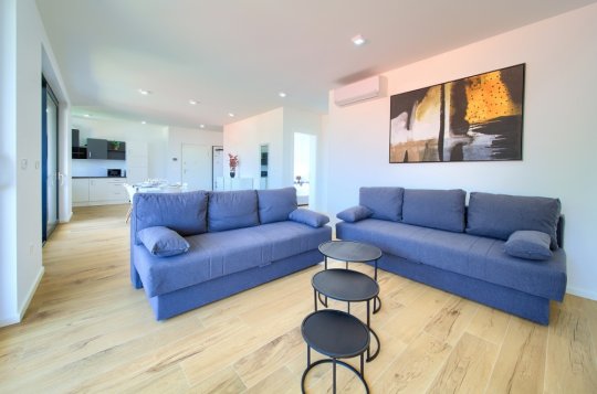 Deluxe Apartment Sabic 4 by the sea