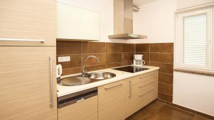 Apartman Mare 1 s terasom i blizu plaze