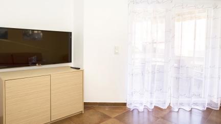 Apartman Mare 1 s terasom i blizu plaze