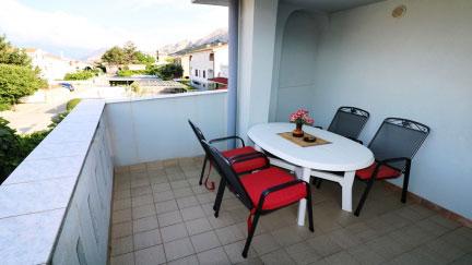 Apartment Svajka 2 with Balcony and Close to the Sea