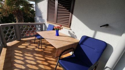 Apartment Svajka 3 with Balcony and Close to Beach