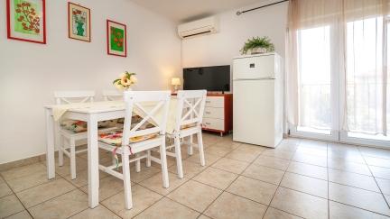 Apartman Karolina 1 s balkonom