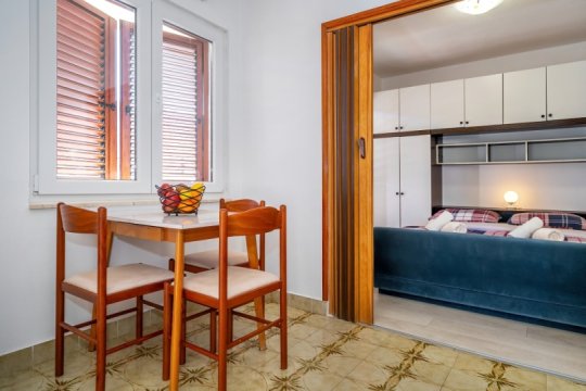 Apartment Branko A2 with Double Room and Balcony