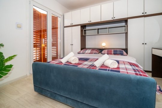 Apartment Branko A2 with Double Room and Balcony