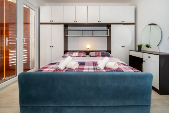 Apartment Branko A2 with Double Room and Balcony