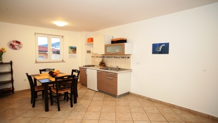 City Center Apartment B1 with Sea View and Close to the Beach