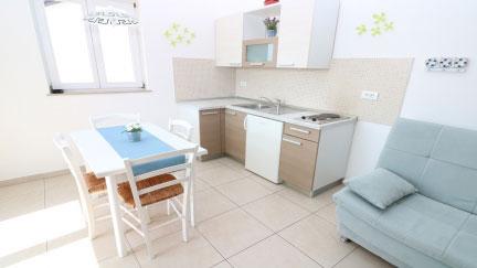 City Center Apartment B3 s balkonom i pogledom na more