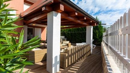 Apartman Adria Garden 2 s terasom