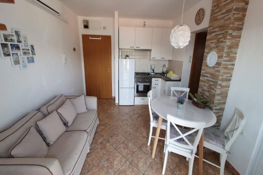 Appartement Zlatko avec balcon et vue sur la mer