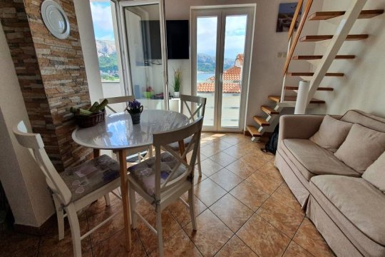 Appartement Zlatko avec balcon et vue sur la mer