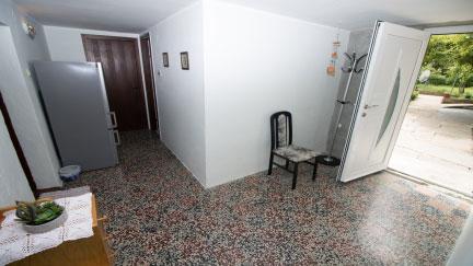 Apartman Tancabelic 1 s vrtom i u blizini plaze