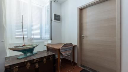 Studio Apartman Alina uz more