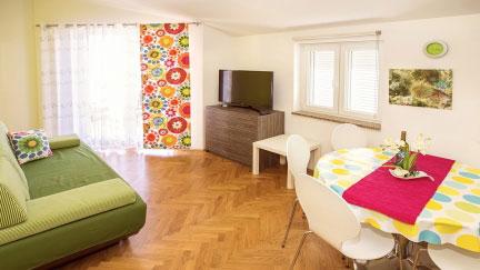 Apartma Mare 5 s teraso in blizu plaže