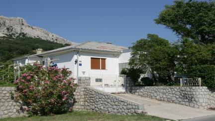 Apartment Ljubica with Terrace and Garden View