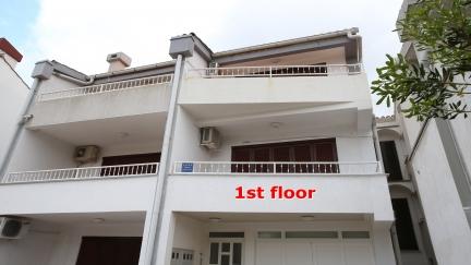Apartman Mirna smjesten samo minutu od plaze