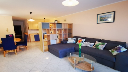 Apartment Mirna Just a Minute from the Beach