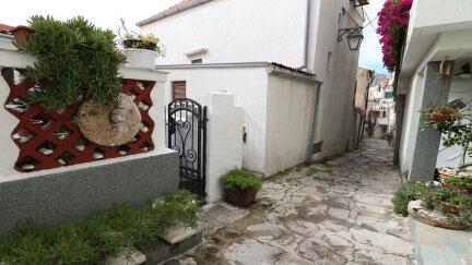 Apartment Dusanka with the Balcony in Old Town