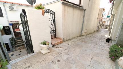 Apartment Dusanka with the Balcony in Old Town