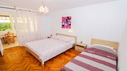 Studio Apartment Meri for 2 or 3 Persons