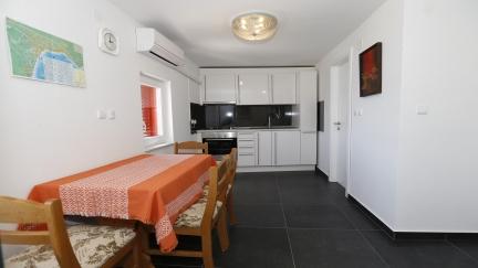 Apartman Darko u starom dijelu s pogledom na more