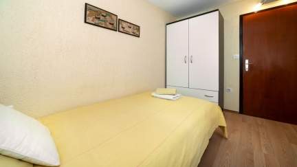 Apartman Ivo s terasom i pogledom na more