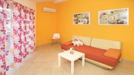 Apartman Mare 3 s terasom i blizu plaze