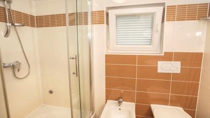 Apartman Mare 3 s terasom i blizu plaze