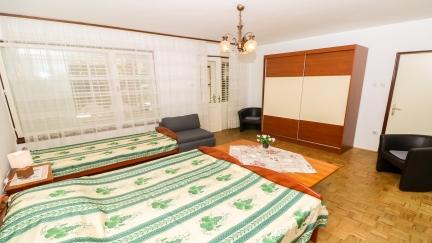 Apartman Antica A/3+2 s terasom