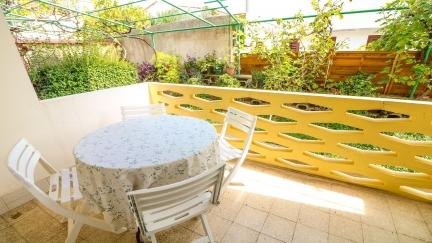 Apartman Antica A/3+2 s terasom