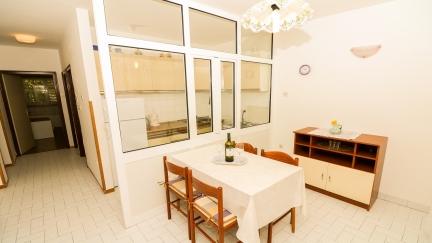 Apartman Antica A/3+2 s terasom