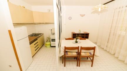 Apartman Antica A/3+2 s terasom