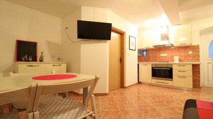 Apartment Francesca Located Very Close to the Beach