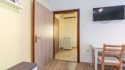 Studio Apartment By The Way 4 with Balcony