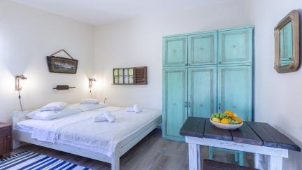 Studio Apartment By The Way 6 with Balcony
