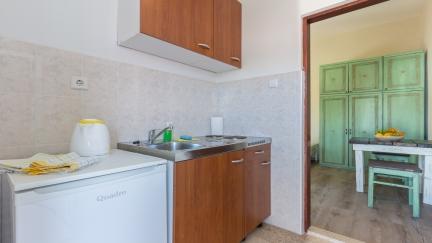 Studio Apartment By The Way 6 with Balcony