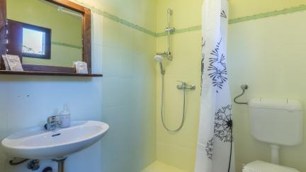 Studio Apartment By The Way 6 with Balcony