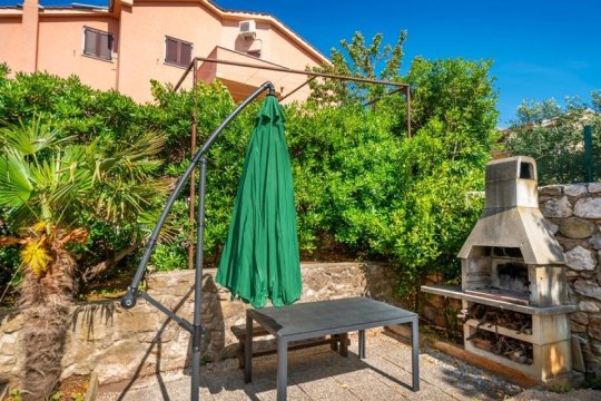 Apartment Dean with Terrace in Quiet Area