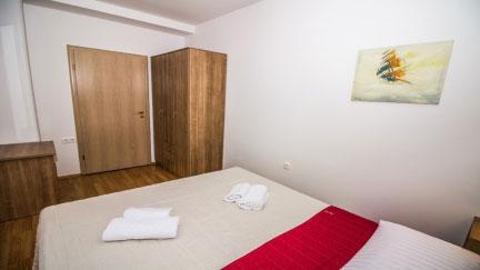 Apartman Magla A2+1 s terasom i pogledom na dvoriste