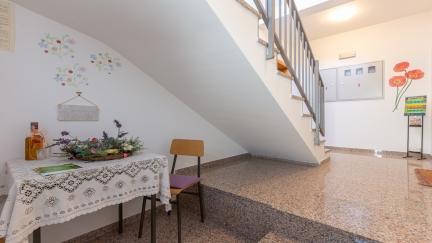 Apartman Ema s terasom i pogledom na more