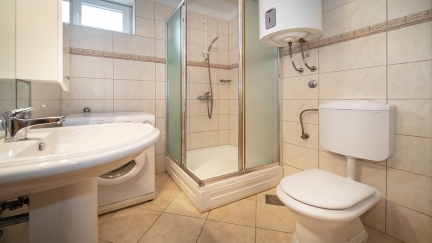 Apartman Tudor 1 s balkonom